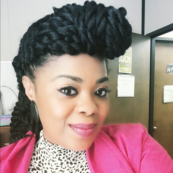 Meet your Posher, Sonya - Picture 2 of 2